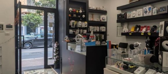 Propriété commerciale à Taranto, Italy 55m² No. 270657 11