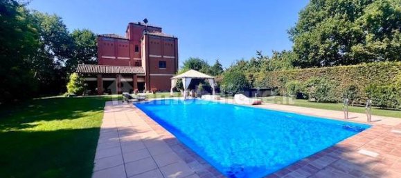 Villa de 5 dormitorios en Parma, Italy No. 301306 3