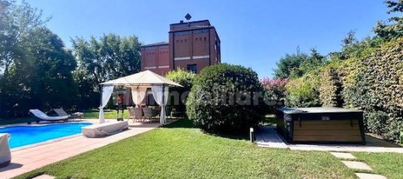 Villa de 5 dormitorios en Parma, Italy No. 301306 8