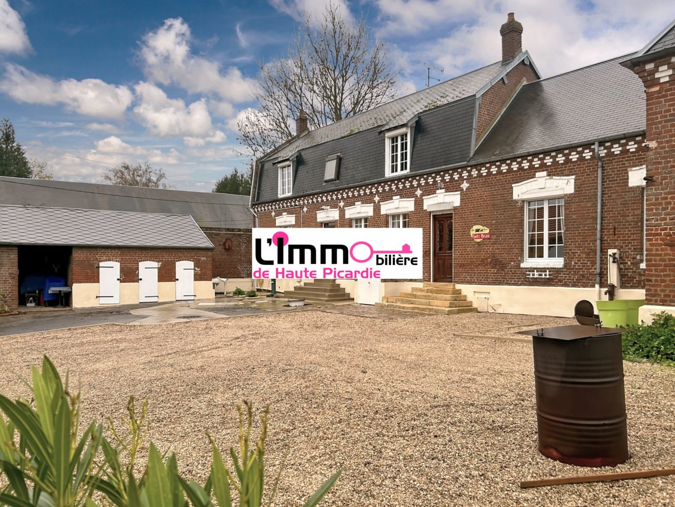 4 bedrooms House in Nesle, France No. 43010