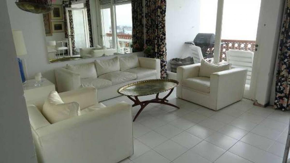 3 bedrooms Apartment in Maldonado, Uruguay No. 5336
