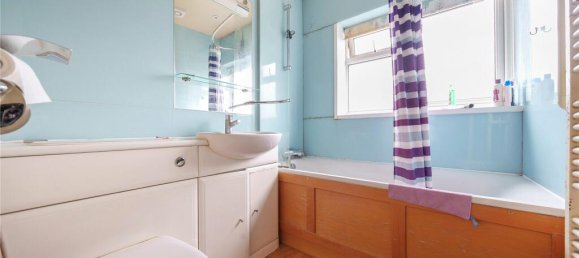 4 bedrooms House in Harrow, United Kingdom No. 12190 9