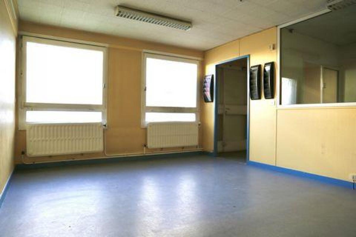  مكتب في Reims, France 92متر مربع رقم 19497