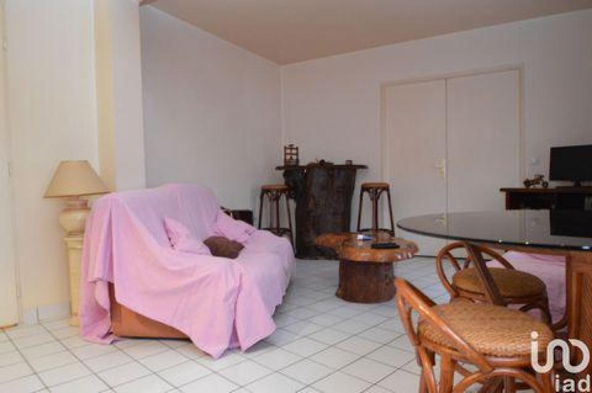 Apartamento com 2 quartos em condomínio em Villeparisis, France N.º 22900