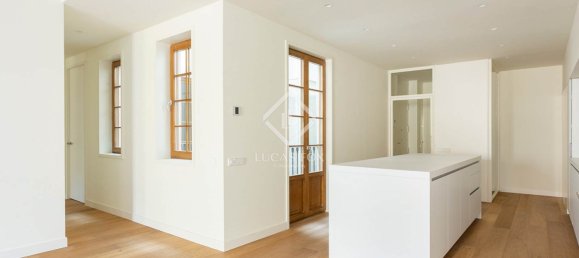 3 chambres Appartement à Eixample, Spain No. 127786 10
