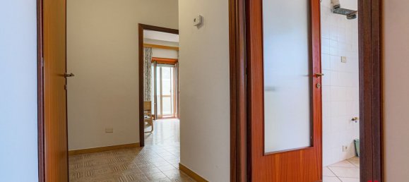 3 rooms Apartment in Pomezia, Italy No. 203083 20