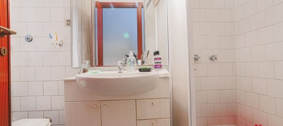 3 rooms Apartment in Pomezia, Italy No. 203083 38