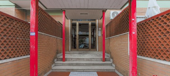 3 rooms Apartment in Pomezia, Italy No. 203083 10