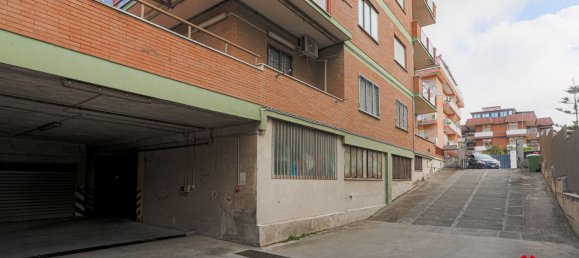 3 rooms Apartment in Pomezia, Italy No. 203083 6