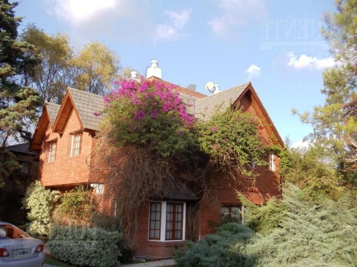  Land in Esteban Echeverria, Argentina No. 121662