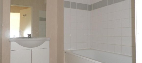 1 bedroom Apartment in Henin-Beaumont, France No. 76463 5