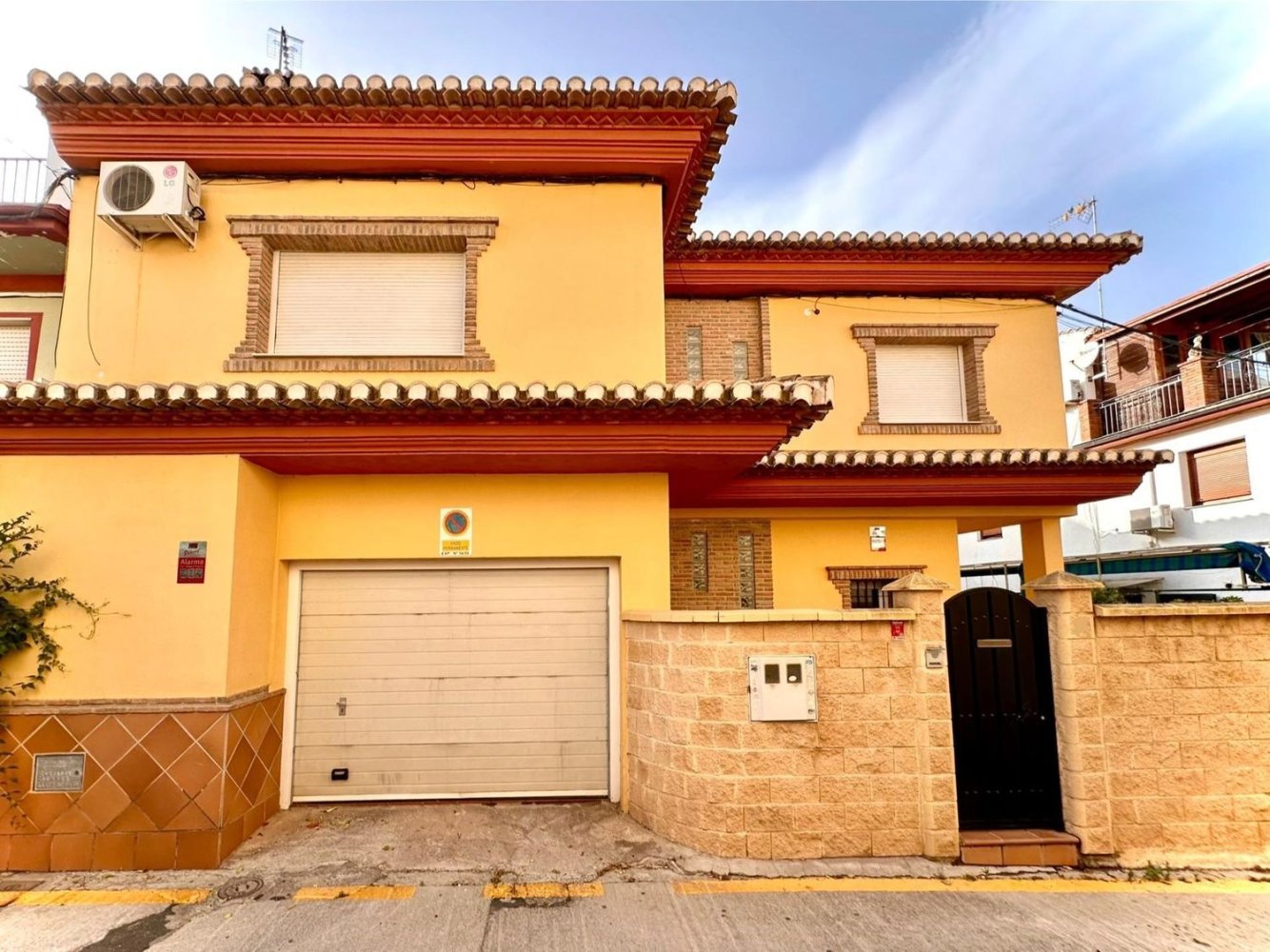 Casa de 4 dormitorios en Granada, Spain No. 146030