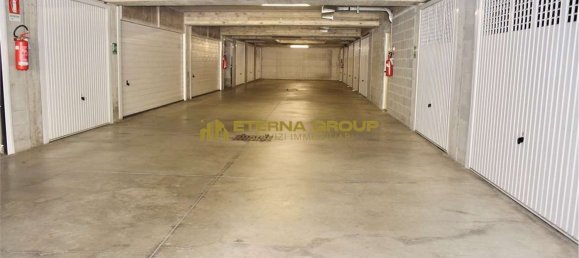 Garage à Moncalieri, Italy 27m² No. 381171 9