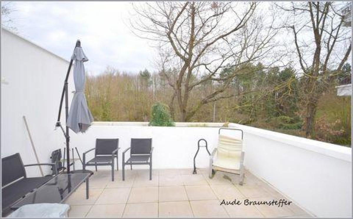 3 bedrooms Condo in Poissy, France No. 35412