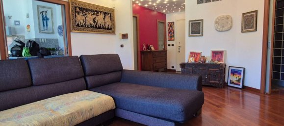 2 bedrooms Apartment in Genoa, Italy No. 296539 4