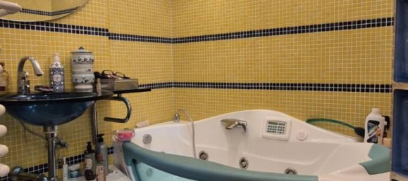 2 bedrooms Apartment in Genoa, Italy No. 296539 18