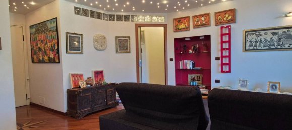 2 bedrooms Apartment in Genoa, Italy No. 296539 2