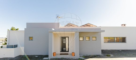 3 bedrooms House in Azambuja, Portugal No. 56350 27