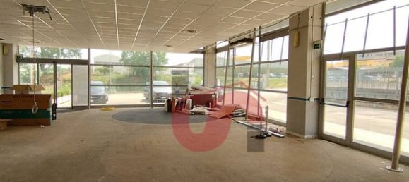 12-salle Propriété commerciale à Benevento, Italy No. 97515 38