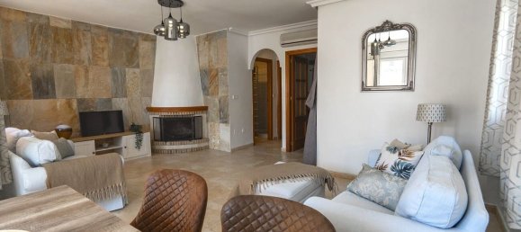 3 bedrooms House in Alicante, Spain No. 191295 9