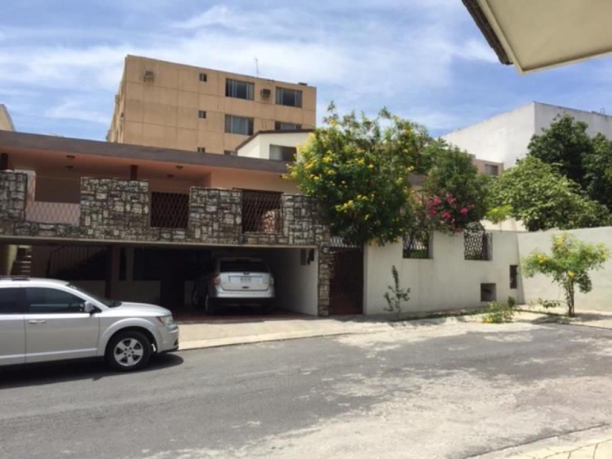 3 bedrooms House in Salinas Victoria, Mexico No. 151048