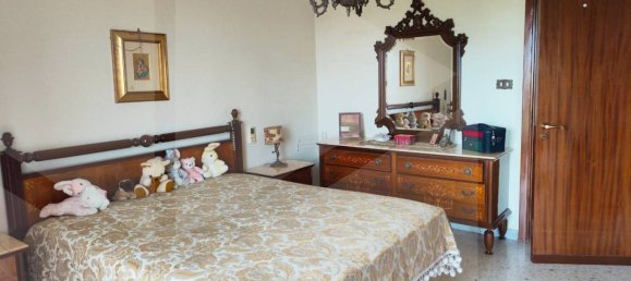 2 bedrooms Apartment in Bari, Italy No. 19689 19