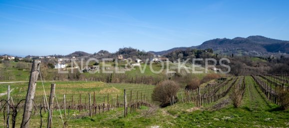 4 bedrooms House in Monfumo, Italy No. 63008 13