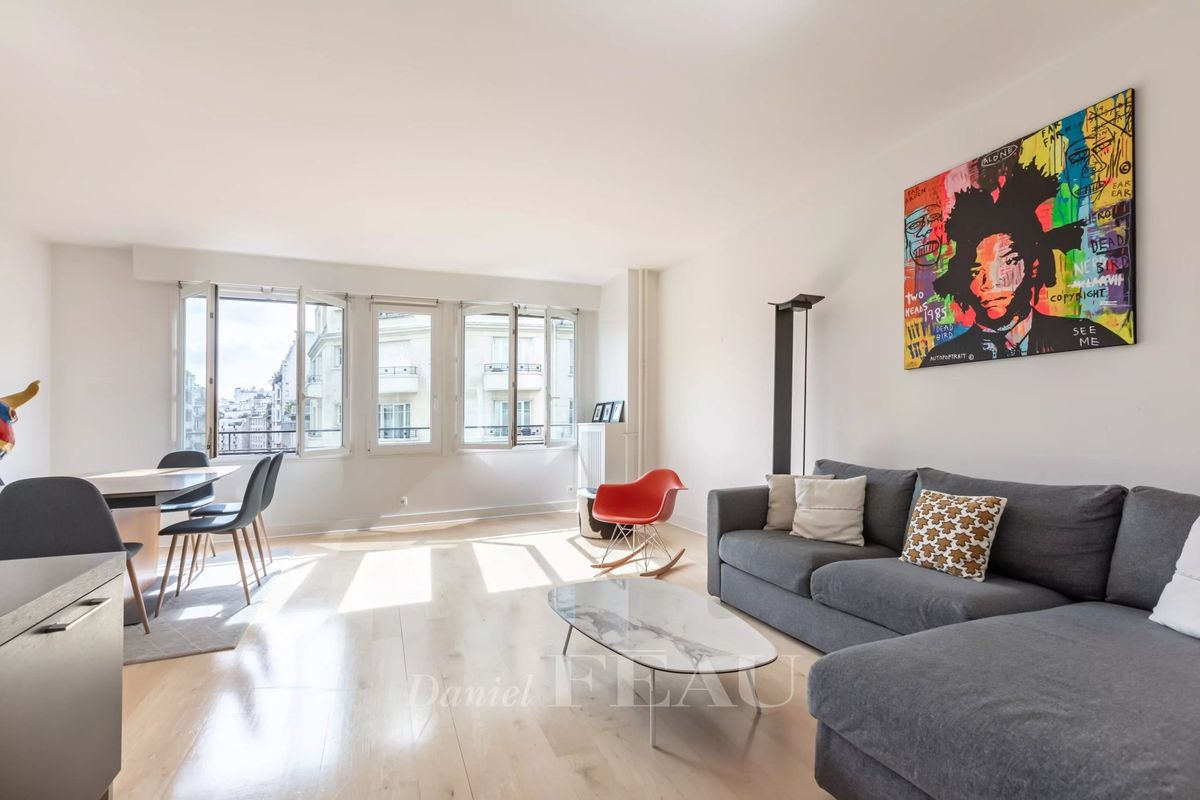 Apartamento de 3 dormitorios en Paris, France No. 166073