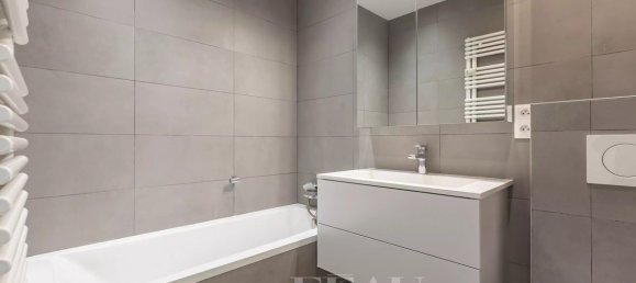 Apartamento de 3 dormitorios en Paris, France No. 166073 11