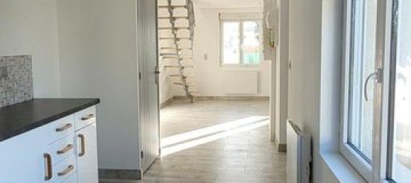 Casa de 2 dormitorios en Saint-Quentin, France No. 82075 10