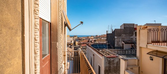 4 bedrooms Apartment in Giarre, Italy No. 53627 8