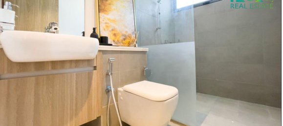 5 bedrooms Villa in Sharjah, UAE No. 25570 16