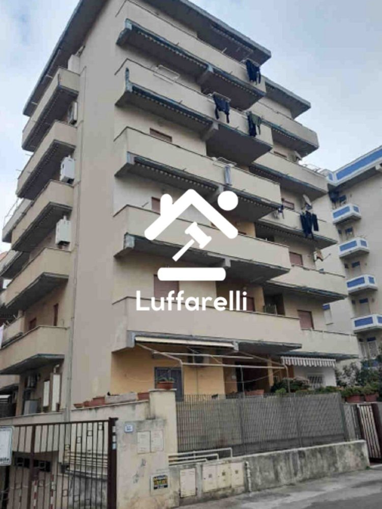 4 rooms Apartment in Nettuno, Italy No. 13323