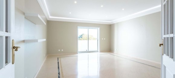 3 bedrooms Duplex in Cascais, Portugal No. 85531 2