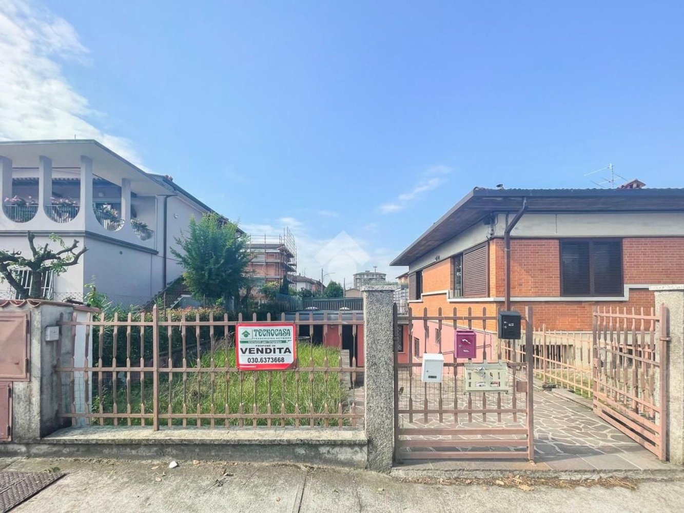 80m² Warehouse in Brescia, Italy No. 116562