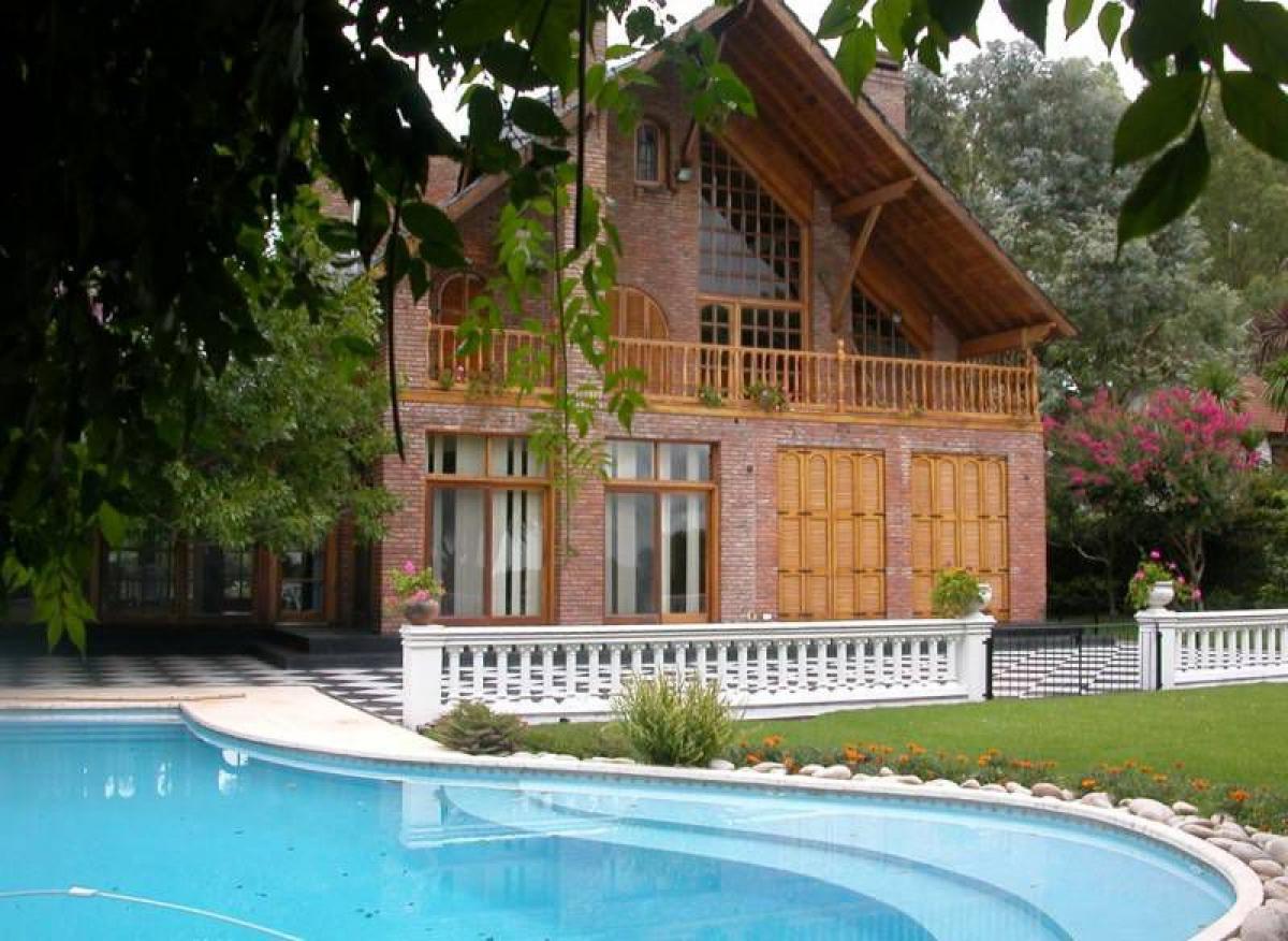 3 bedrooms Farm in Escobar, Argentina No. 47824