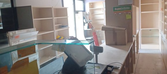 Propiedad comercial en Modena, Italy 42 m² No. 64625 5