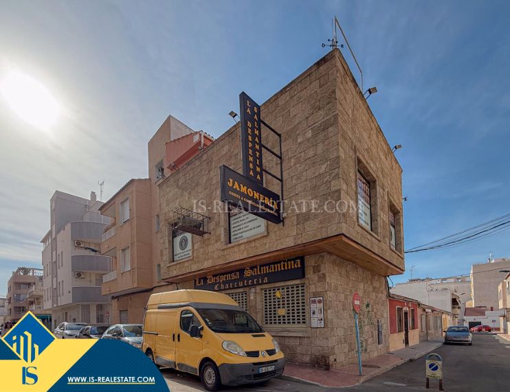 Коммерческая недвижимость 221м² в Торревьеха, Испания № 163814