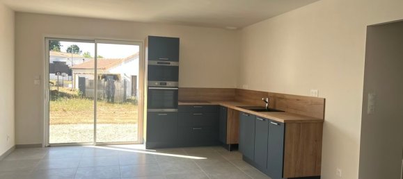 3 Schlafzimmer Haus in Maine-et-Loire, France, Nr. 344973 2