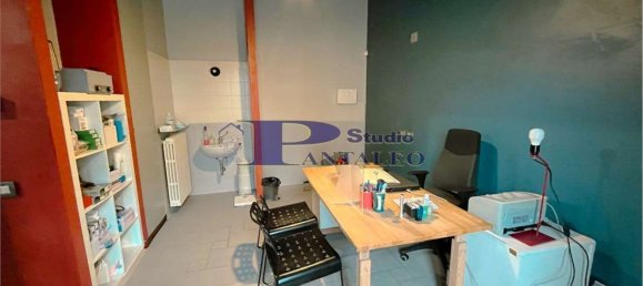 Квартира с 2 комнатами в Аббиатеграссо, Италия № 130429 4