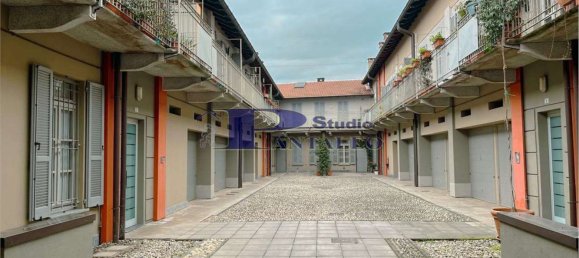 Квартира с 2 комнатами в Аббиатеграссо, Италия № 130429 12