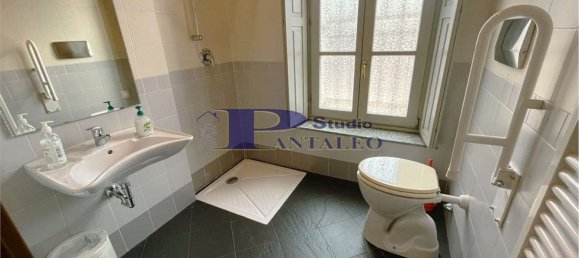 Квартира с 2 комнатами в Аббиатеграссо, Италия № 130429 8