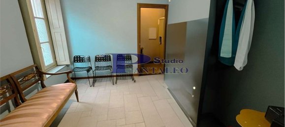 Квартира с 2 комнатами в Аббиатеграссо, Италия № 130429 2