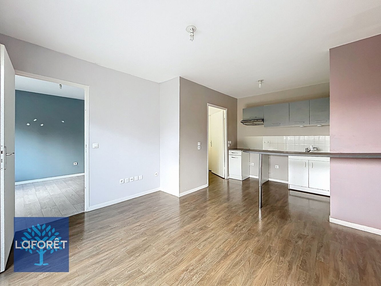 1 bedroom Apartment in Corbeil-Essonnes, France No. 123442