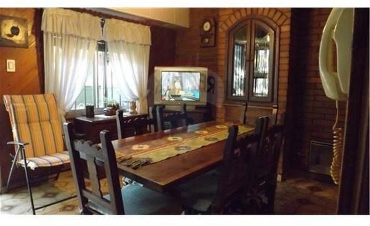 3 bedrooms House in Lomas de Zamora, Argentina No. 6497