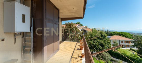 Здание с 3 спальнями в Трекастаньи, Италия № 316926 15