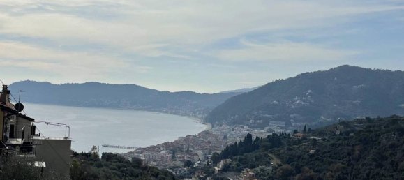 4 rooms House in Alassio, Italy No. 153914 7