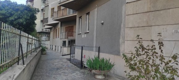 4 rooms Apartment in Rome, Italy No. 8829 3