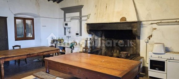 6 bedrooms House in Scandicci, Italy No. 133231 3