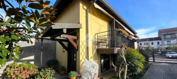4 rooms Apartment in Bregnano, Italy No. 92656 19